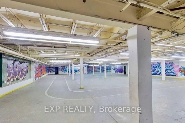 16 King Street W, Oshawa, ON, photo 2