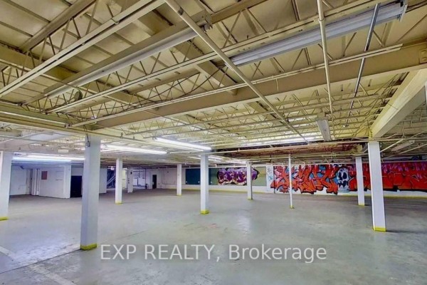 16 King Street W, Oshawa, ON, photo 3