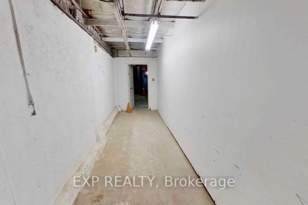 16 King Street W, Oshawa, ON L1H1A3 Photo 4