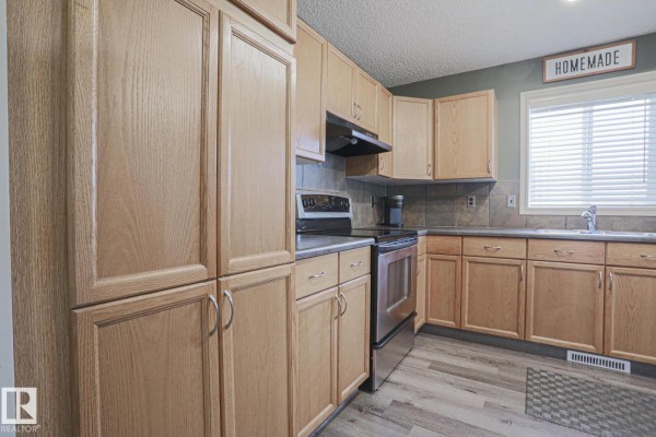 Bedroom 2 - 16 Lawson Bv, Spruce Grove, AB T7X4P1 Photo 5