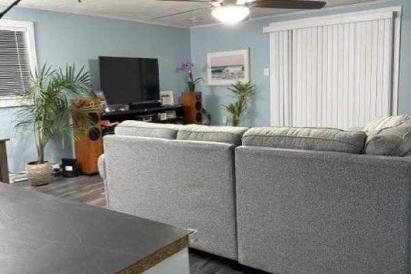 Great room - 16 Leeson Street, St  Catharines, ON L2T2R3 Photo 3