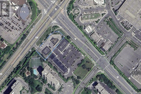 16 Lisa Street, Brampton, ON L6T5R2 Photo 4