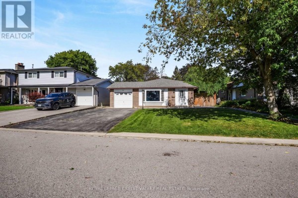 16 Lockton Crescent, Brampton, ON, photo 2
