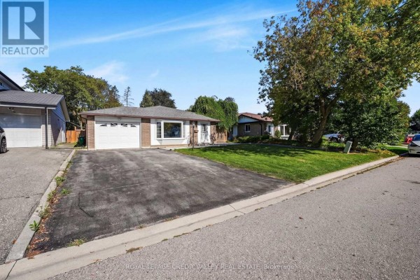 16 Lockton Crescent, Brampton, ON, photo 3