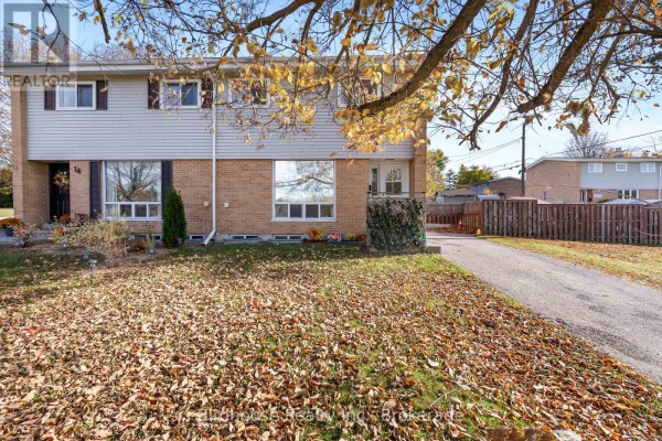 Living room - 16 Logie Street, Kawartha Lakes, ON K9V1B8 Photo 2