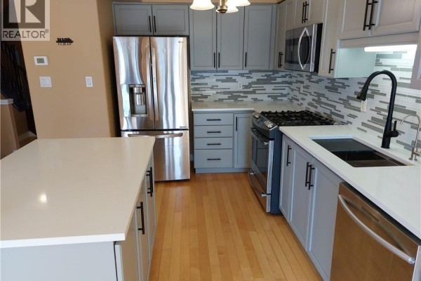 16 Magnificent Way, Binbrook, ON, photo 3