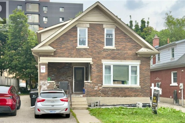 16 Marshall Street, Waterloo, ON, photo 2
