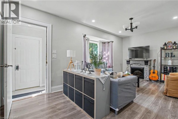Recreation room - 16 Mercer Road, Cambridge, ON N1R5A5 Photo 5