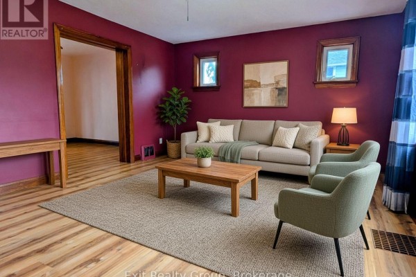 Foyer - 16 Mercia Street, Quinte West, ON K8V2P3 Photo 5