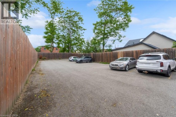 16 Myrtle Avenue Unit# 7, Hamilton, ON L8M2E9 Photo 5
