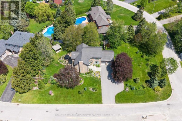 Family room - 16 Oak Ridge Drive, Halton Hills, ON L7G5G6 Photo 4