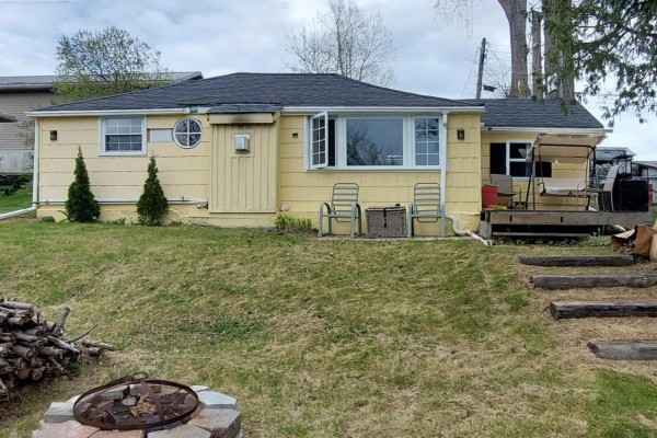 16 Pines Lane, Quinte West, ON, photo 2