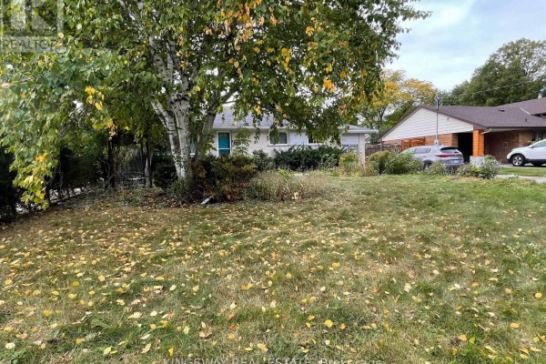 16 Plainsman Road, Mississauga, ON, photo 2