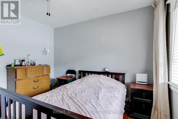 16 Pryor Avenue, Toronto, ON, photo 3