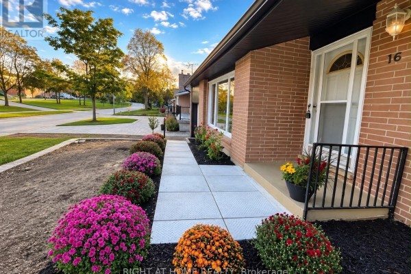 16 Ptarmigan Crescent, Toronto, ON, photo 2