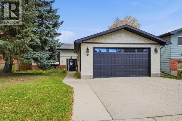 Bedroom - 16 Robinson Drive, Okotoks, AB T1S1C4 Photo 2