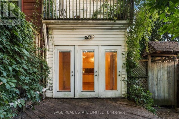 Dining room - 16 Sackville Place, Toronto, ON M4X1A4 Photo 4