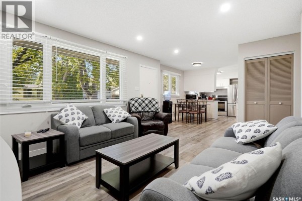 16 Sandison Crescent, Regina, SK, photo 2