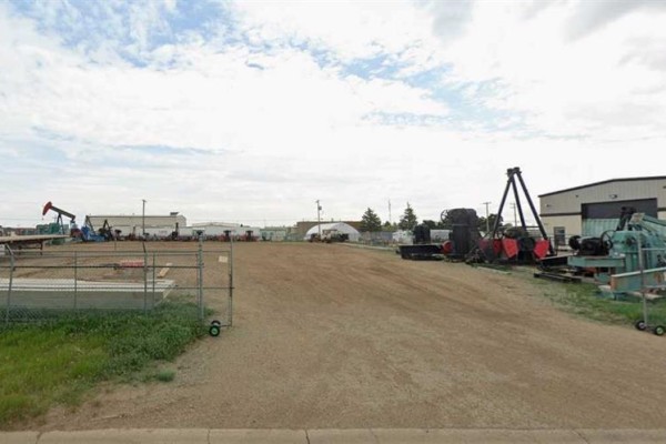 16 Saskatchewan Drive Ne, Redcliff, AB T0J2P0 Photo 2
