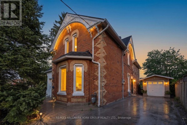 16 Scarboro Street, Mississauga
