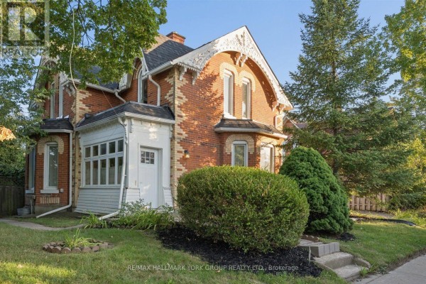 16 Scarboro Street, Mississauga, ON L4T1E4 Photo 3