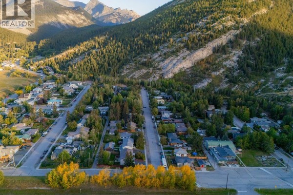 16 Skogan Peak Drive, Exshaw, AB T0L2C0 Photo 4