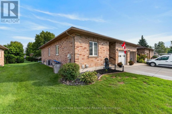 16 Somerset Street, South Huron, ON, photo 3