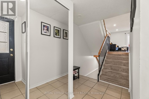 Primary Bedroom - 16 Stamford Private, Ottawa, ON K1T3J1 Photo 4