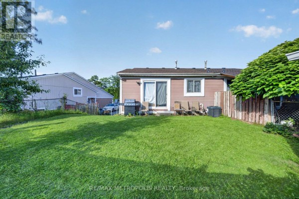 Kitchen - 16 Stanbridge Court, Toronto, ON M1B2S5 Photo 3