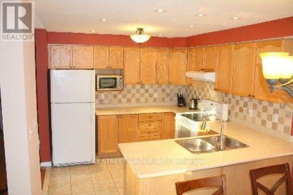 16 Steamer Drive, Whitby, ON L1N9X6 Photo 4