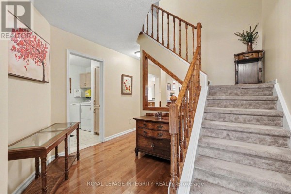 Living room - 16 Streamwood Lane, Ottawa, ON K1T3R1 Photo 4