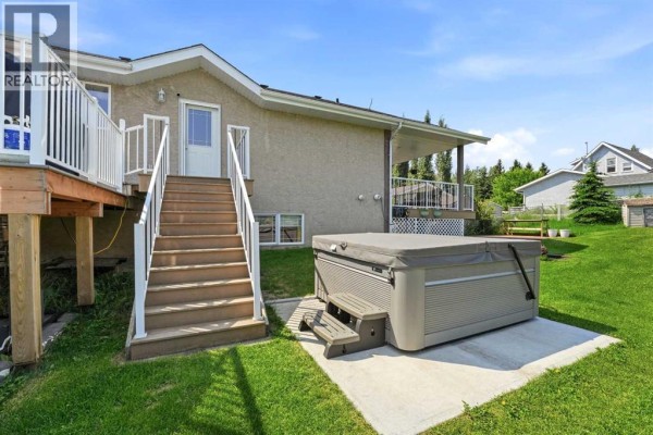 Bedroom - 16 Sunnyside Drive, Rural Ponoka County, AB T0C2J0 Photo 4