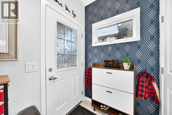 16 Sunrise Crescent, Cochrane, AB, photo 2