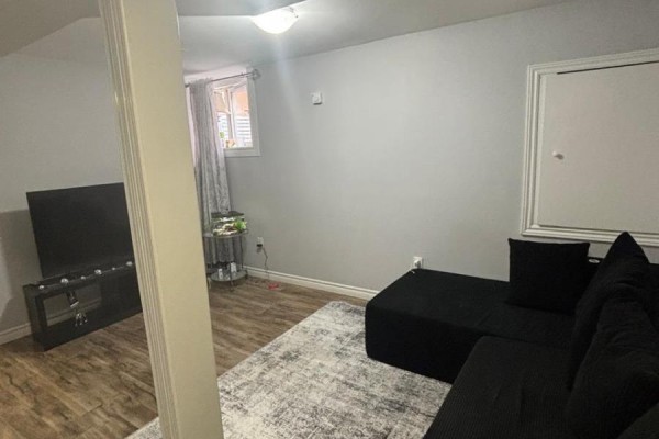 16 Truro Circle, Brampton, ON L7A4E4 Photo 4