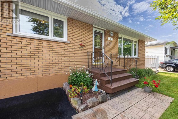 16 Tuckett St, Sault Ste  Marie, ON, photo 3