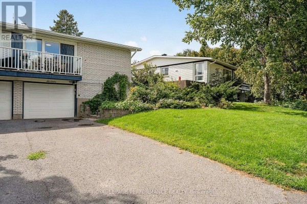 16 Woodmount Crescent, Ottawa, ON K2E5R1 Photo 3