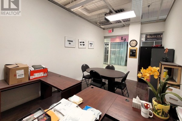 160 - 7181 Yonge Street, Markham, ON L3T2A9 Photo 4