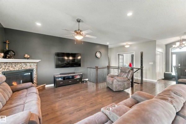 Primary Bedroom - #160 50516 Rge Rd, Rural Leduc County, AB T8A3K4 Photo 5