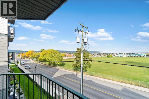 Primary Bedroom - 160 5th Avenue Sw Unit# 301, Salmon Arm, BC V1E1R4 Photo 4