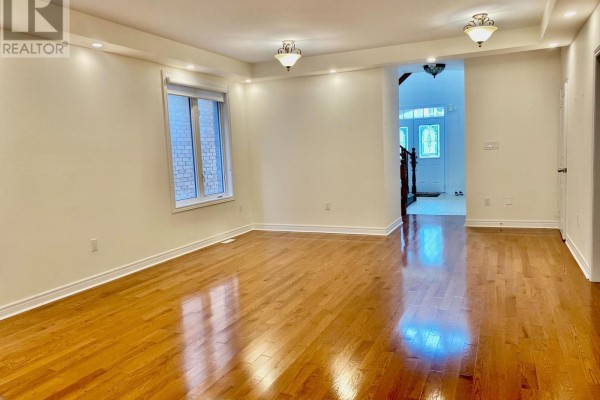 160 Chouinard Way, Aurora, ON L4G1B7 Photo 4
