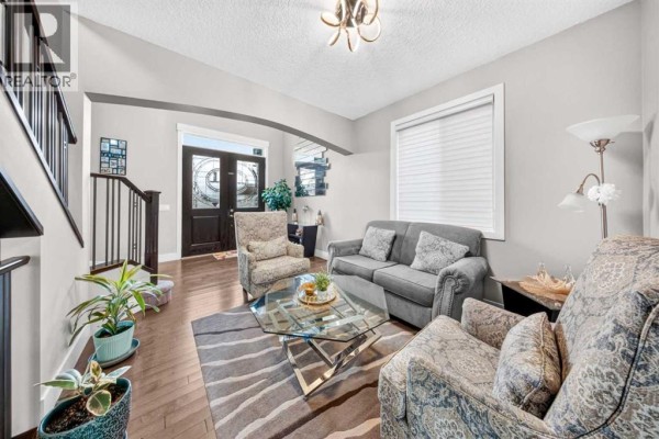 Kitchen - 160 Kinniburgh Circle, Chestermere, AB T1X0P8 Photo 5