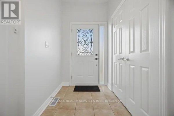 160 Marycroft Court, Brampton, ON, photo 2