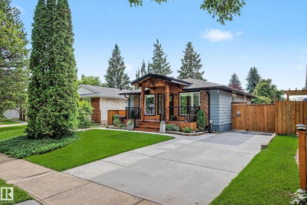 160 Mission Av, St  Albert