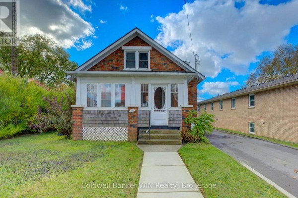 160 Queen Street E, Wellington North
