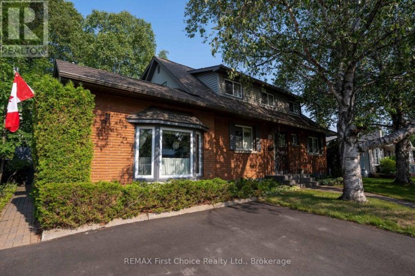 Primary Bedroom - 160 Whalen Street, Thunder Bay, ON P7A7J1 Photo 2