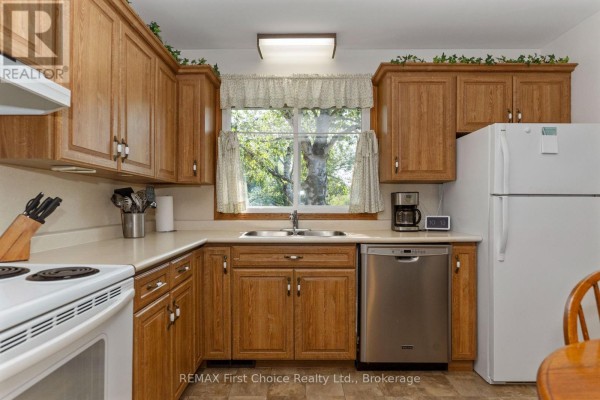 Dining room - 160 Whalen Street, Thunder Bay, ON P7A7J1 Photo 4