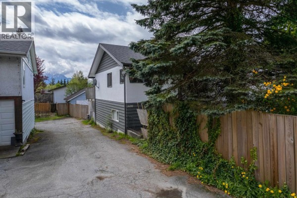 1600 Depot Road, Squamish, BC V0N1H0 Photo 4