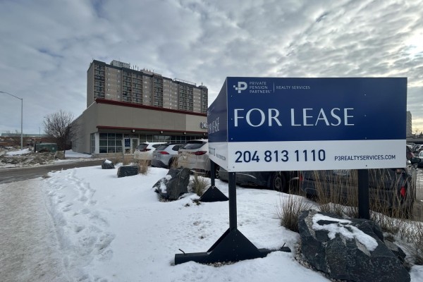 1596 - 1630 Ness Ave, Winnipeg, MB R3J3W6 Photo 2