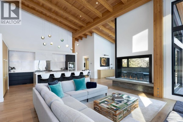 1600 Southlands Lane, Whistler, BC V8E0A2 Photo 3