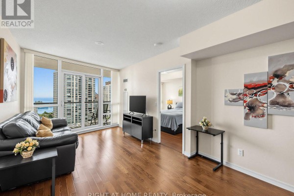 Den - 1601 - 15 Legion Road, Toronto, ON M8V0A9 Photo 5